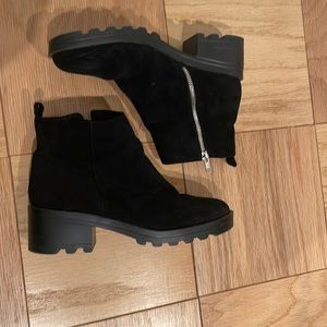 Forever 21 black suede-like booties with exposed zipper